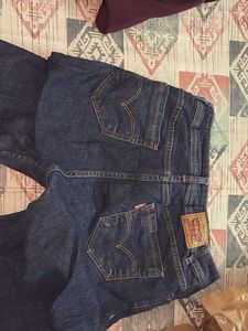Women&#39;s Dark Wash Jeans