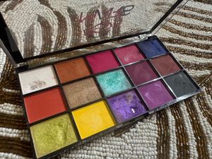 Mars Fantasy 15 Eyeshadow Palette