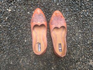 Mojari Jutti Flats