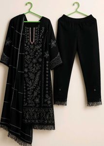 beautiful partywear pakistani Elegant Ku rta Set