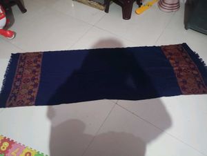 Stall In Woolen Good Condition No Tear