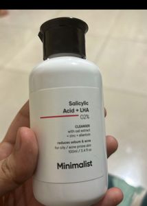 Minimalist Salicylic Acid Cleanser