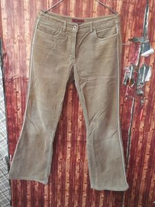 Straight fit Beige Jeans For Women