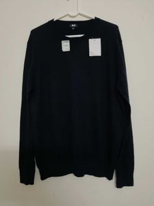 Uniqlo Crew Neck Sweater - Black - New with Tags