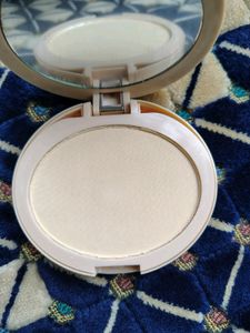 Concealer And Compact Combo
