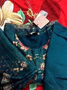 Beautiful Bottle Green Kurta Set