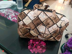 Artisan Crafted Quilted Handbag - Desi Andaz, Mode