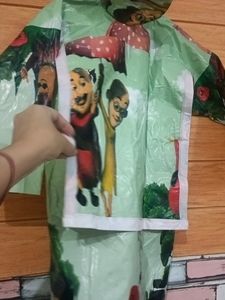 Rain Coat In Motu Patlu Print For 4 To 5 Year Kid