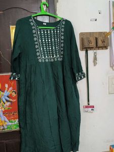Green Embroidered Kurta