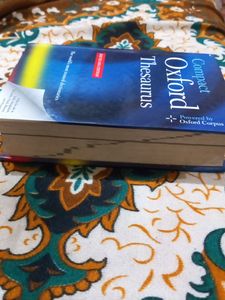 OXFORD THESAURUS (DICTIONARY)
