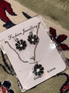 Floral Jewelry Set
