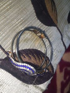 Sparkling Blue Hand Accessory