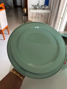 Brand New Milton  curve Casserole 2.15 Litres