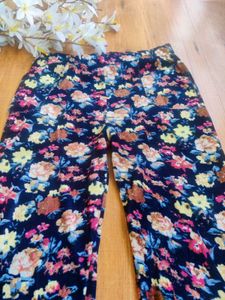 Girls Or Women Both Can Wear This Winter Bottom