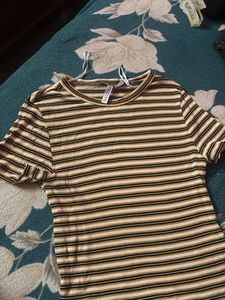 H&amp;M Striped Ribbed Tee
