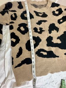 FINAL SALE 🎉 Urbanic Sweater