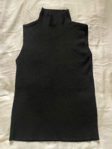Sleeveless Turtleneck Top