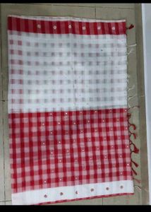 Red &amp; White Checkered Saree(2 Blouse Pieces)
