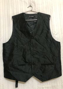 Umo Lorenzo Black Waistcoat