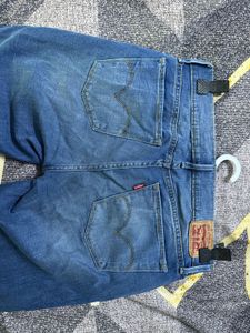 Levis Jeans