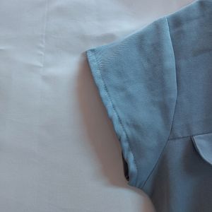 Beautiful Light Grey Lady&#39;s Top