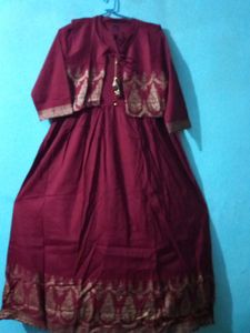 Shree Cr Taaj Mehroon Kuti With Decthable Jacket
