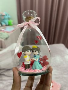 Romantic Couple Showpiece