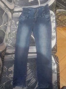 I Am Selling A Skinny Jeans