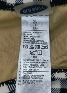 🖤 White Gingham Cropped Halter Top! 🤍