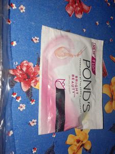 Pond's Bright Beauty Serum