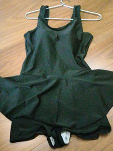 One Piece Swimwear With Leg Suit