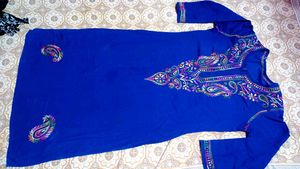 Chikenkari Kurti