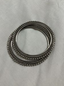 Women&#39;s bangles
