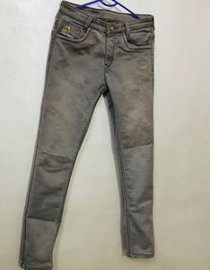 Stylish Gray Jeans 👖