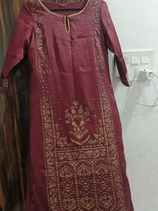 Burgundy W Kurta