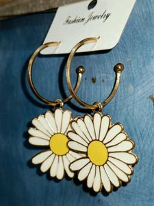 Daisy Drop Earrings
