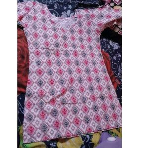 Pink 🩷 short Kurti Women