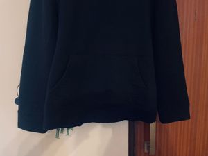 Black Pullover Sweatshirt