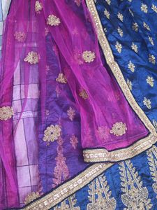 Elegant Blue &amp; Gold lahenga