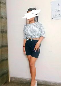 Korean Style Crop Top 😀🤍