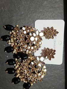Rs 30 Off Del Like New Black Earrings❤️