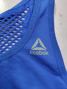 Reebok Sports Tshirt Size M