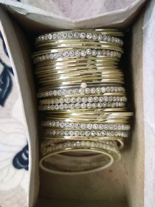 Lehnga With Bangles