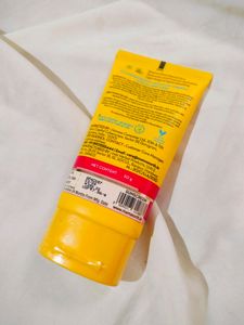 Mamaearth Beetroot Sunscreen