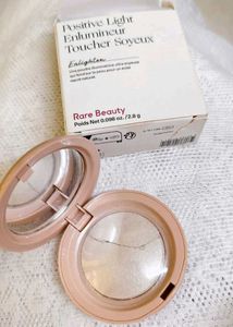 Rare Beauty Highlighter - Enlighten