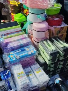 Assorted Drinkware &amp; Lunch Containers💗