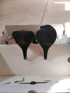 Chic Black Fuzzy Sandals