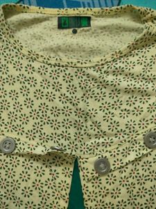 New Jeans Top With Stylish Hands Size:Xl
