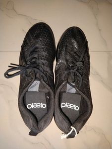 Plaeto Black School Shoes Size 6