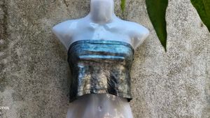 SEXIEST SNAKE PRINT TOP